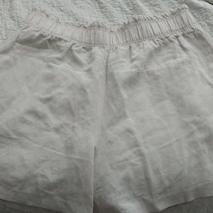 NWOT H&M loose beige linen shorts, sz L